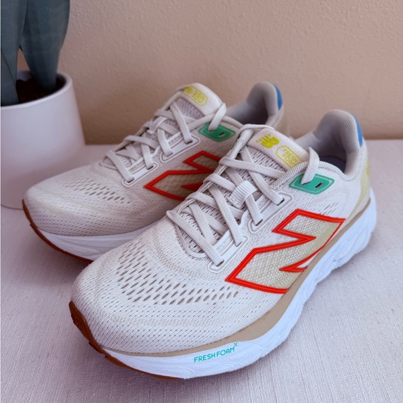 New Balance Fresh Foam Cream and Red Mesh Running Shoes - Picture 6 of 12